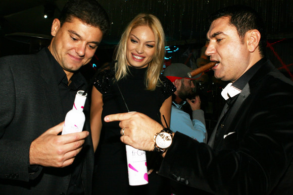 Cristian Boureanu, Valentina Pelinel si Cristi Borcea in acelasi loc fara sa stie ce o sa urmeze