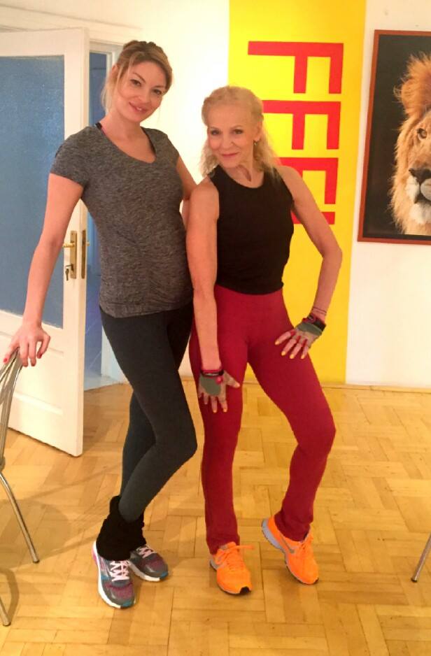 Manechinul international si-a luat echipamemtul sportiv si s-a dus la sala