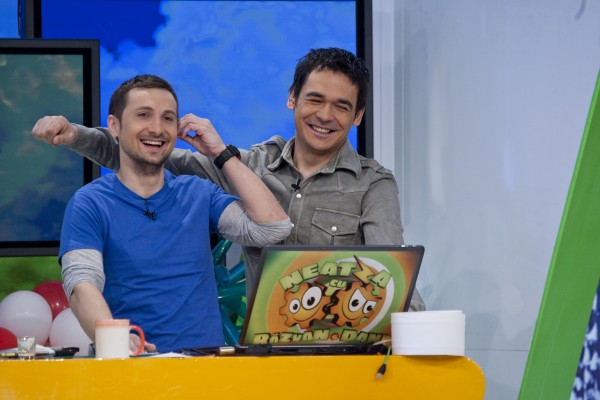 Vedeta TV prezintă emisiunea 