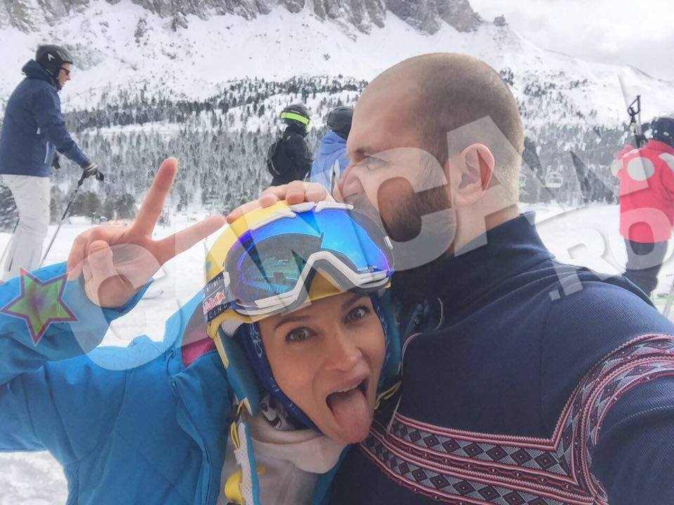 Lora şi-a găsit fericirea alături de managerul ei, Ionuţ Ghenu