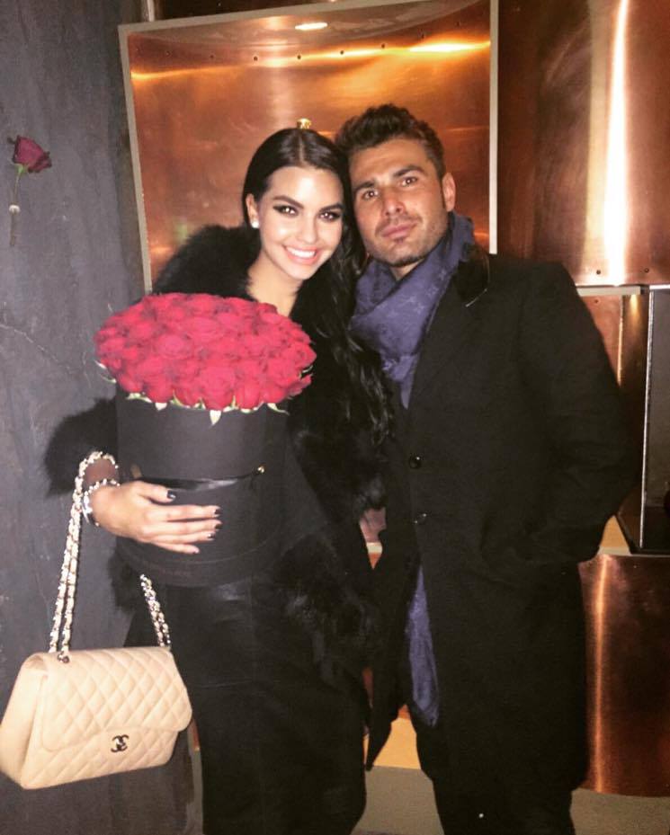 Adrian Mutu îşi răsfaţă soţia cu cele mai scumpe cadouri