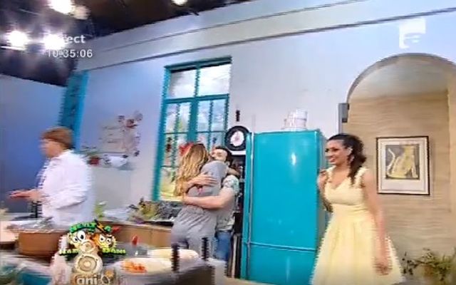 Dani şi Flavia îmbrăţişaţi