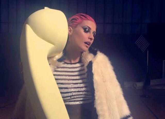 Antonia s-a vopsit roz