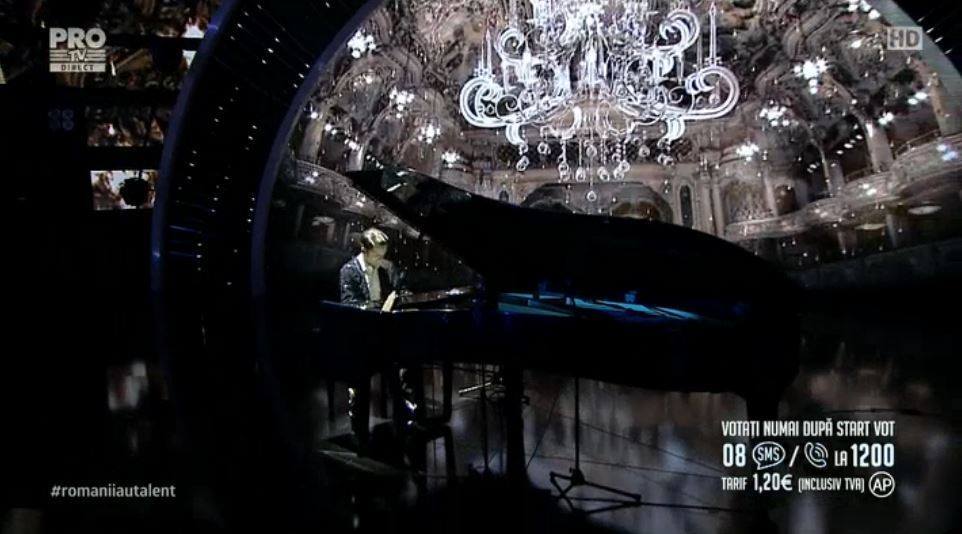 Un pianist de geniu, aşa cum a fost caracterizat de juraţii Românii au Talent.