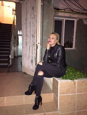 Lora a vizitat locul unde stăteau bunicii ei, unde a şi copilărit.