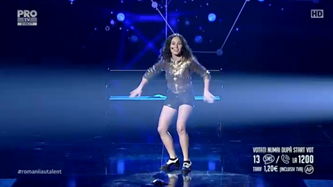 Andra a dansat, a cântat şi a umplut scena cu energie.