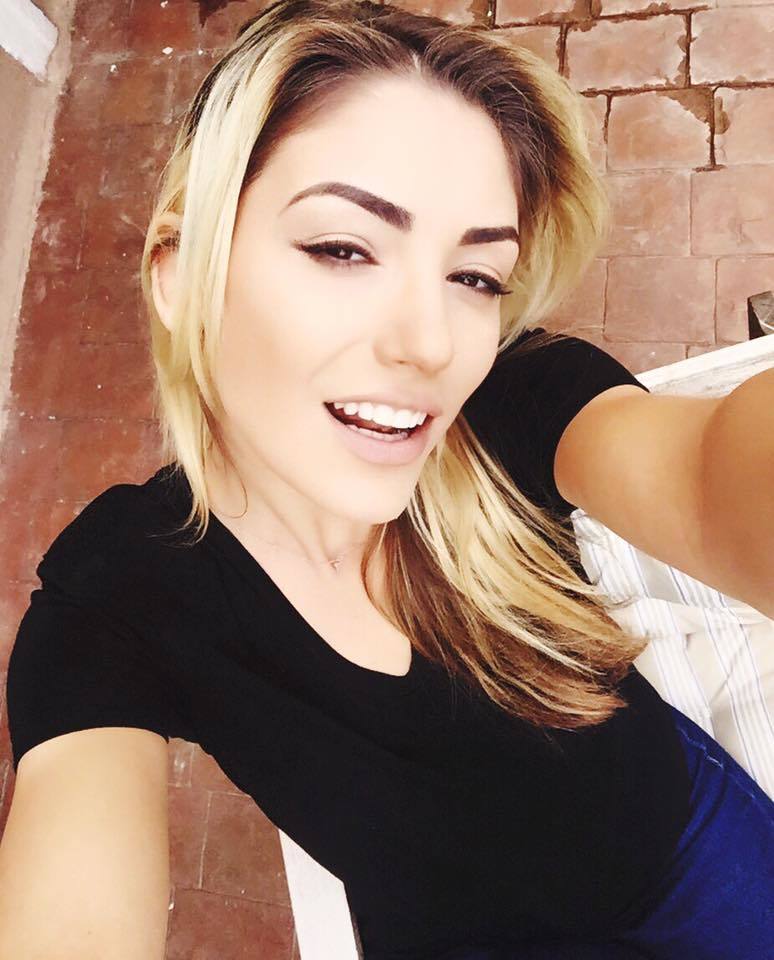 Misty înregistrează o piesă de dragoste.