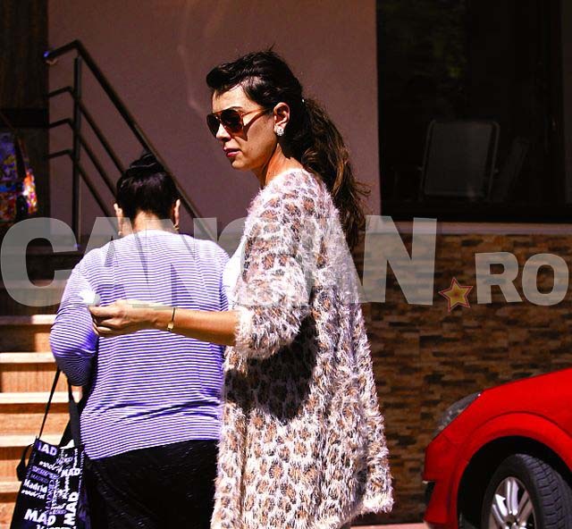 Laura Teodoru e aproape de nerecunoscut când nu apare la TV 