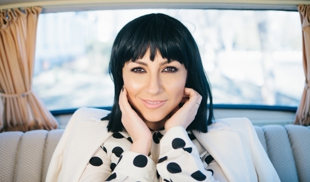 Andra a apărut cu o tunsoare bob într-un videoclip.