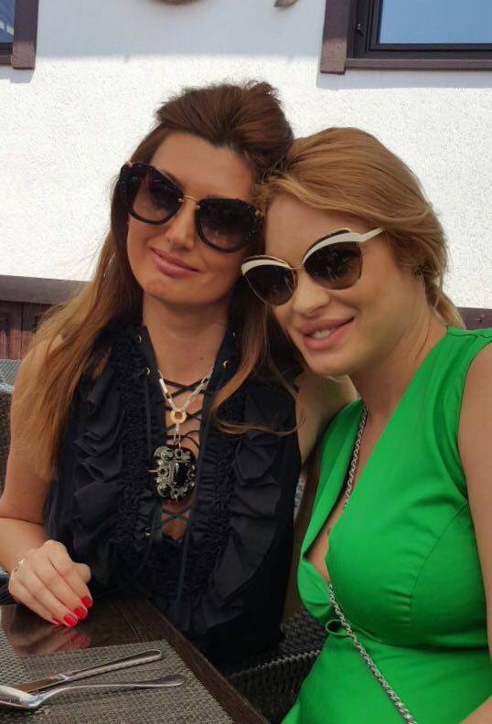 Valentina Pelinel a atras toate privirile cu decolteul ei