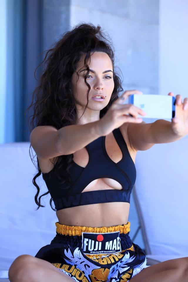 Inna este una dintre cele mai sexy artiste românce