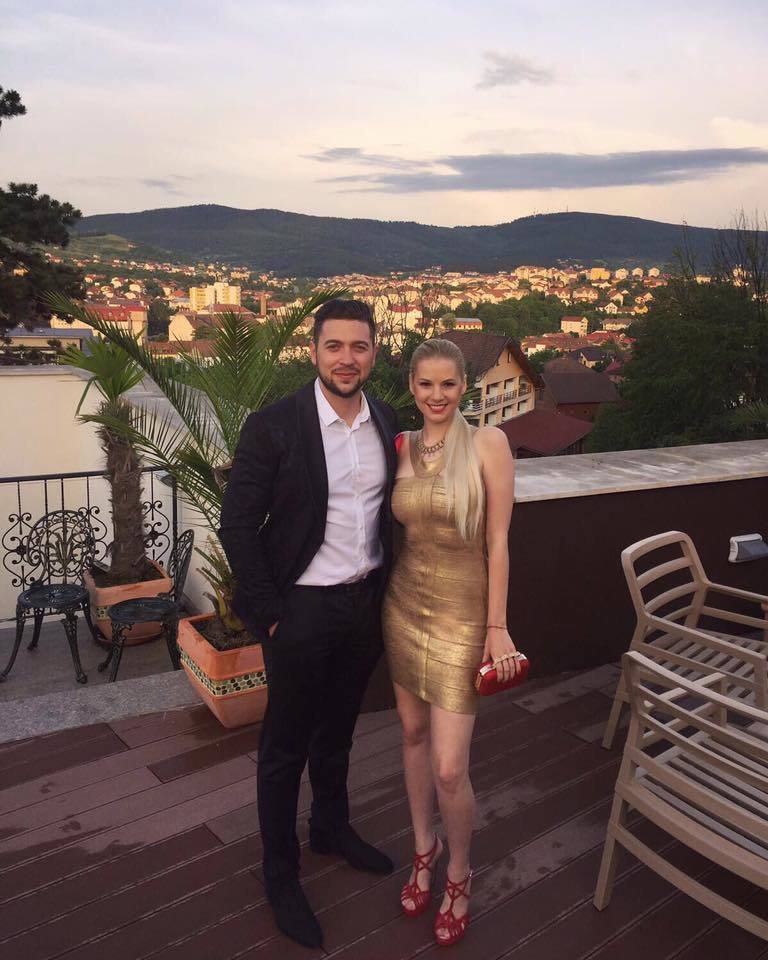 Sandra are planuri de nuntă cu iubitul său.