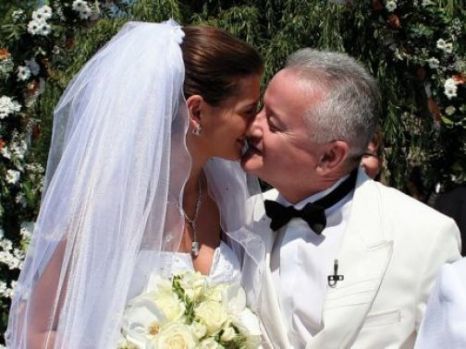 Irinel Columbeanu a fost căsătorit cu Monica Gabor, cu care are împreună o fetiţă, pe nume Irina.