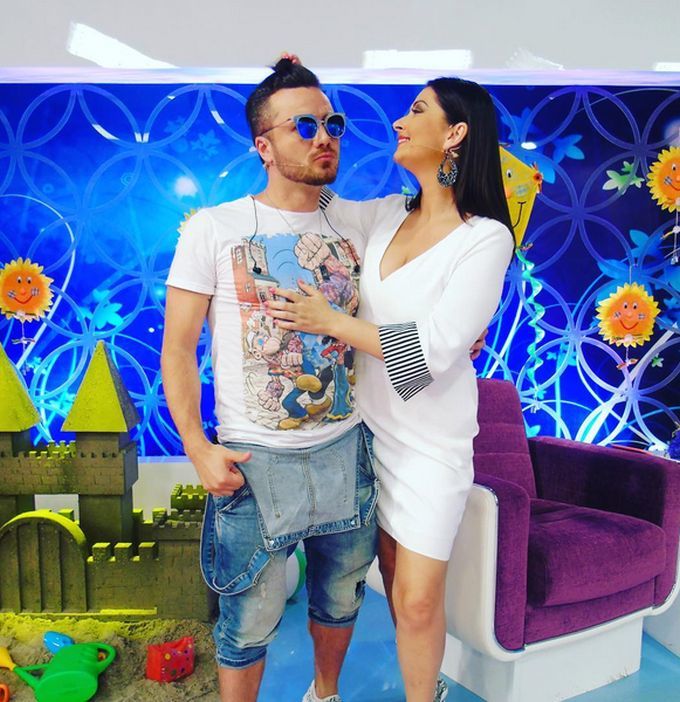 Cele două vedete nu se sfiesc să îşi arate dragostea în public