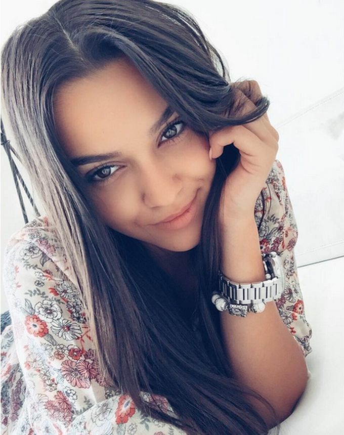 Iată poza postată de Carmen Minune