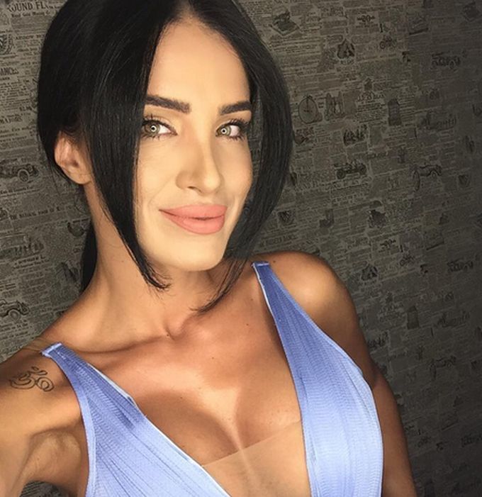 Adelina a picat la Română scris