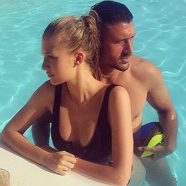 Fotbalistul este în culmea fericirii de când a aflat că va deveni tată