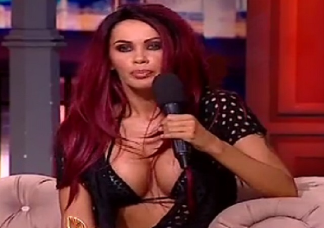 Oana vrea să îşi opereze din nou sânii