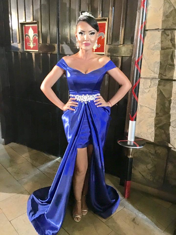 Andreea Mantea a fost criticată de fani pentru vestimentaţia şi accesoriile sale.