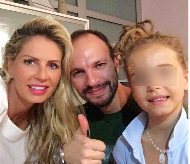 Vedeta a fost cu micuţa la doctorul Kasem!