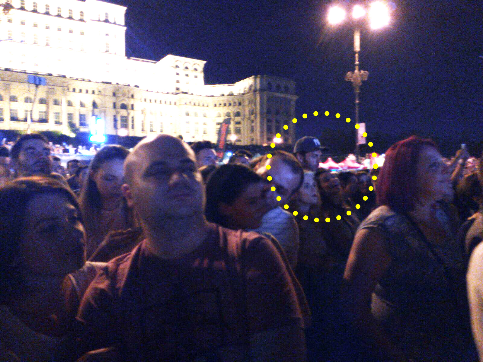 Lili Sandu şi-a dus iubitul la concertul Rihannei.