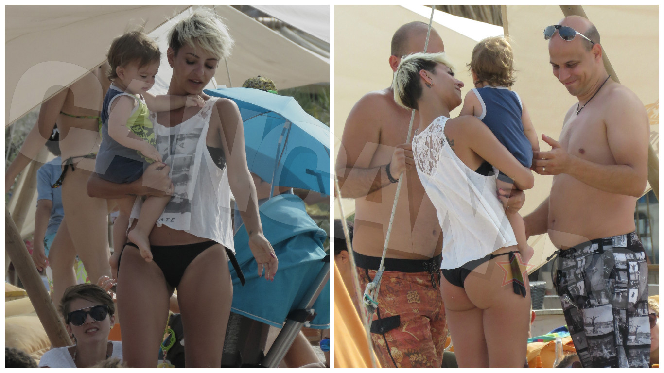 Giulia se află la mare cu familia.