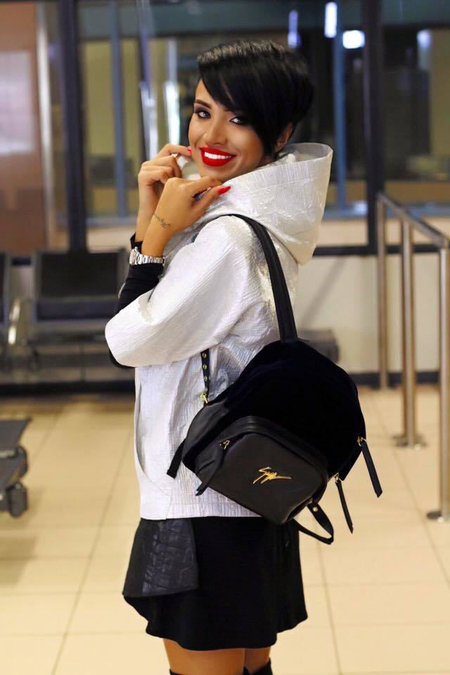 Adelina Pestriţu a anunţat fanii că pleacă în SUA.