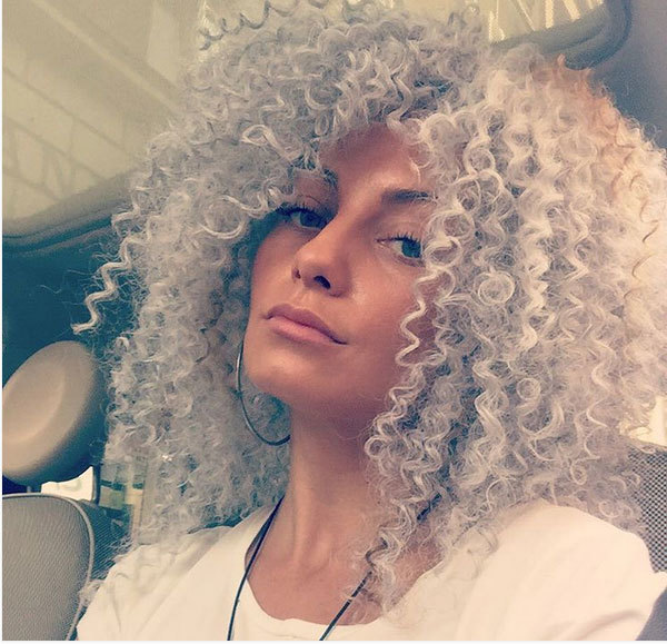 Aşa arată acum Sylvia, după intervenţia stilistului