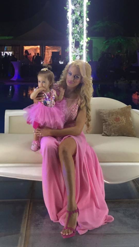 Fetiţa Sânzianei a împlinit opt luni