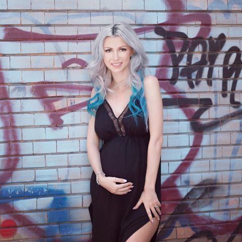 Andreea Bălan abia aşteaptă să urce pe scenă.