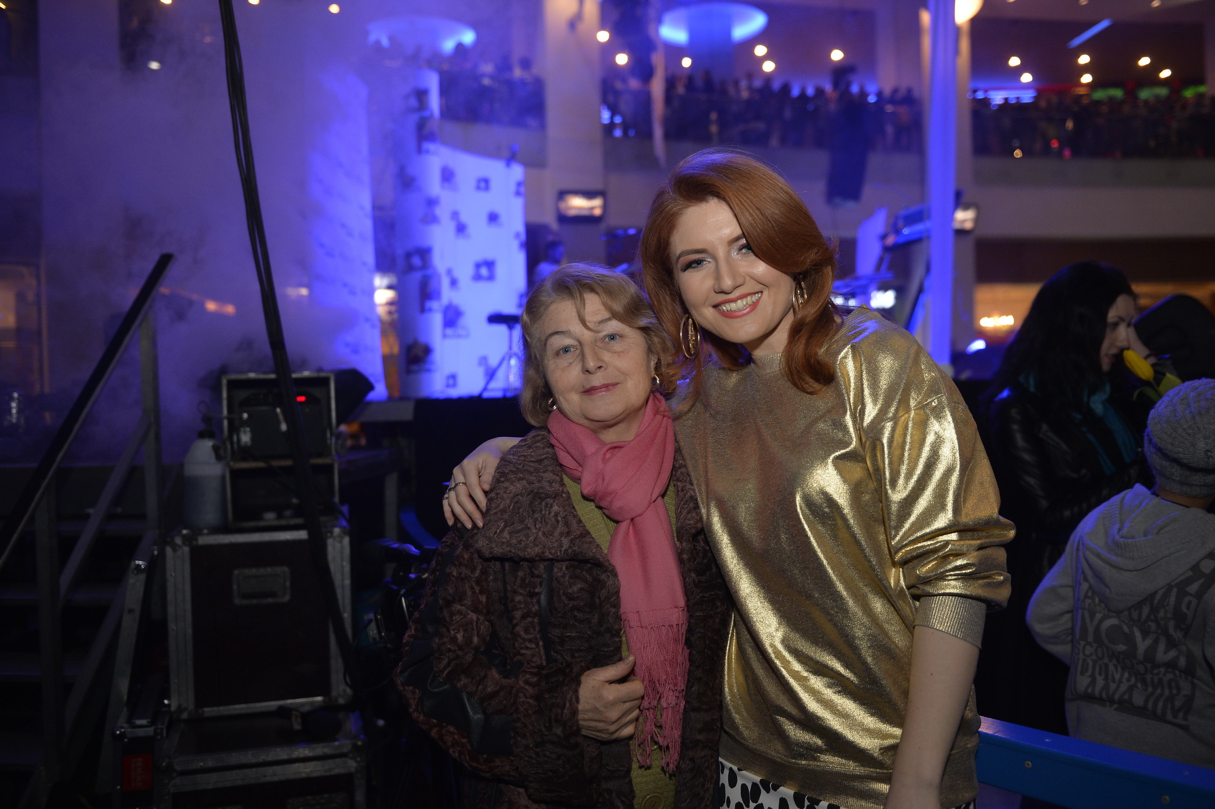 Alexandra Ungureanu,alături de mama sa.