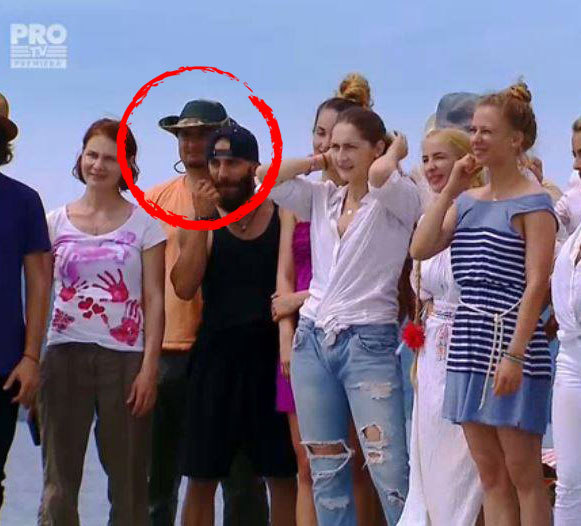 Liviu, primul care a părăsit insula, este concurentul cu pălărie