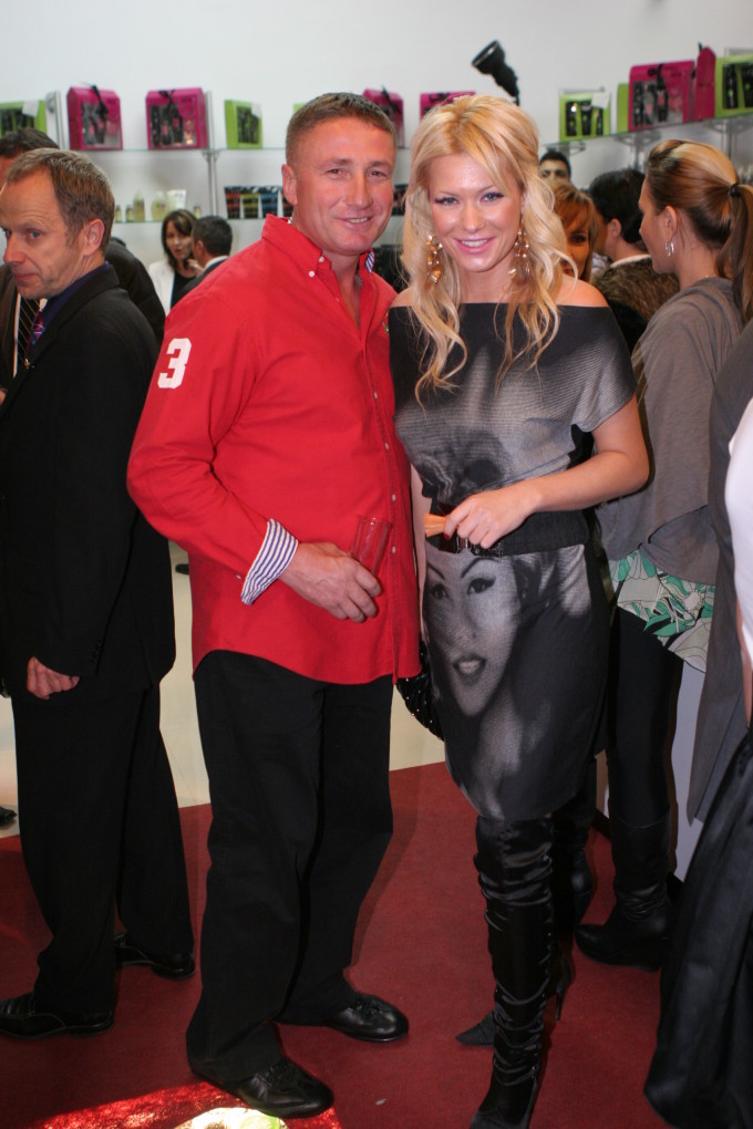 Maharu s-a iubit cu Simona Senzual o bună perioadă de timp.