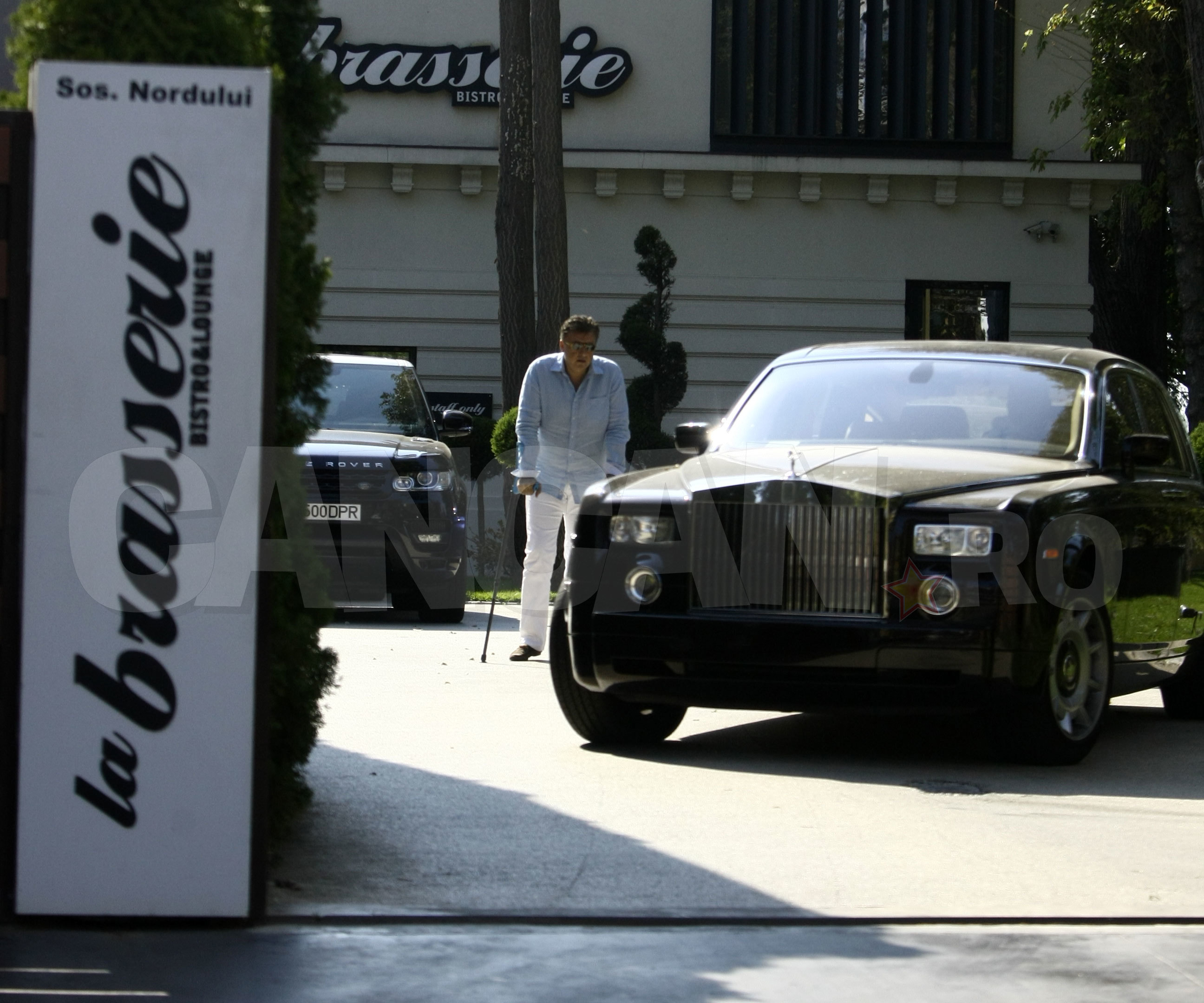 Edy de Romania a ajuns în cârje