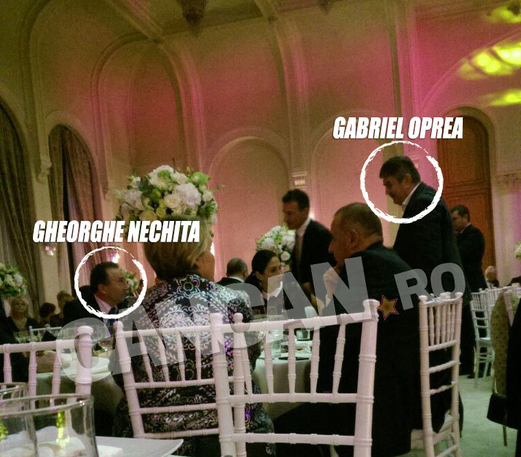 Gabriel Oprea a venit împreună cu fiul său şi s-a întreţinut cu primarul Iaşului