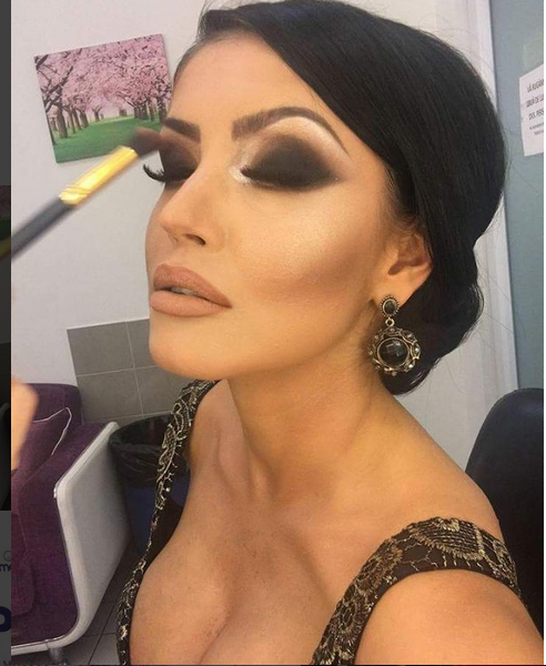 Andreea Mantea, criticată pentru felul în care a apărut machiată.