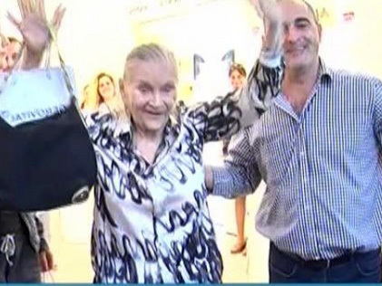 Zina Dumitrescu are 80 de ani şi locuieşte într-un azil