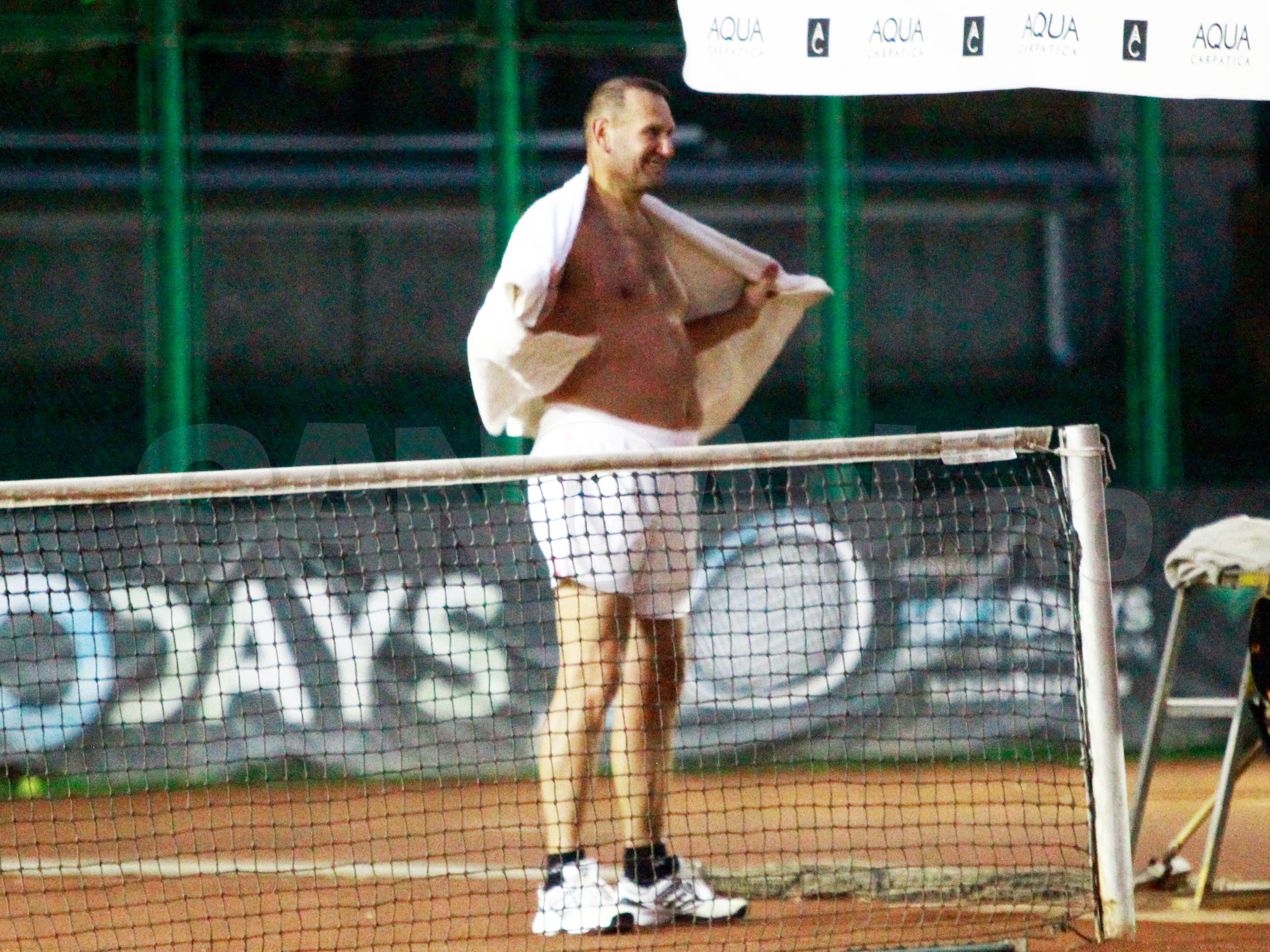 Cataramă dovedeşte lipsa inhibiţiilor