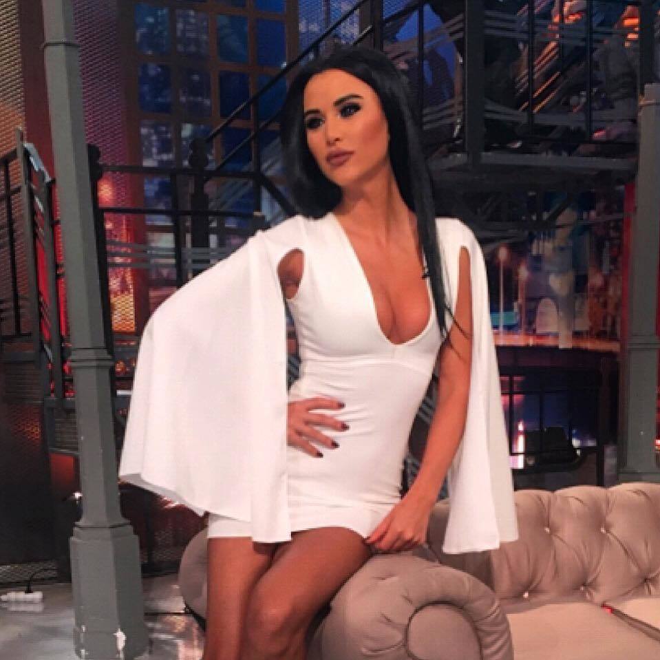 Daniela Crudu a ajuns să fie de nerecunoscut din cauza operaţiilor estetice.