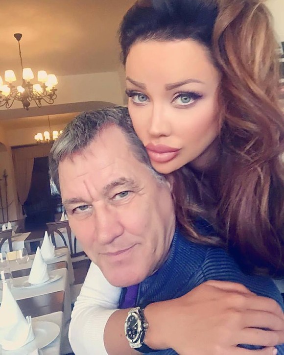 Bianca Drăguşanu, alături de tatăl ei.
