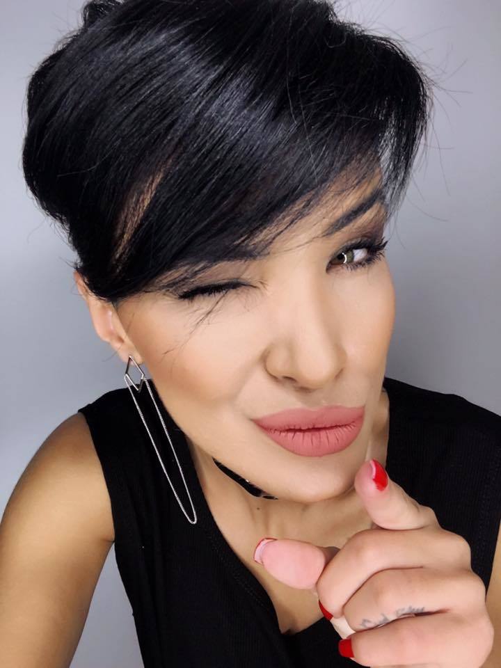 Fanii Adelinei au adoptat aceeaşi tunsoare ca a vedetei.