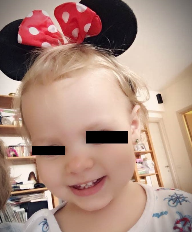 Carla, fiica cea mare a Mirelei Vaida