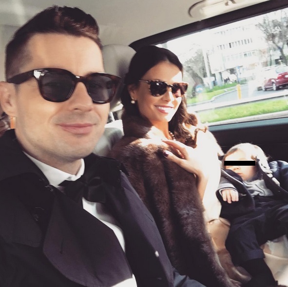 Anca Serea şi Adi Sînă, în drum spre botezul micuţului Moise Petru