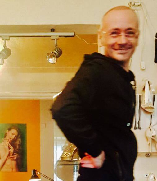 Mihai Albu se declară fericit, după ce şi-a făcut implant de păr.