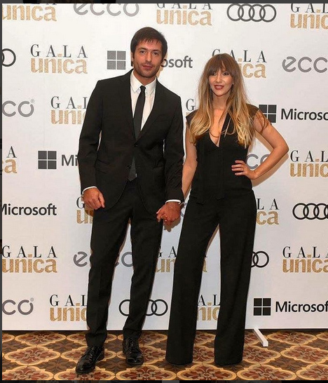 Radu şi Adela, apariţie strălucitoare la un eveniment monden.