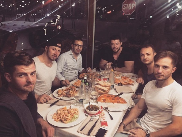 Victor Slav, alături de prieteni în Italia