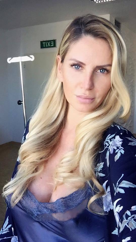 Andreea Bănică a ajuns din nou la spital, la nici două săptămâni după ce a născut.