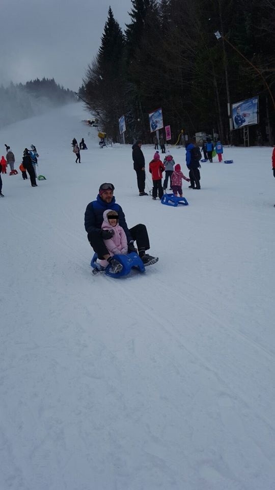 Oana Roman, vacanţă cu familia la munte