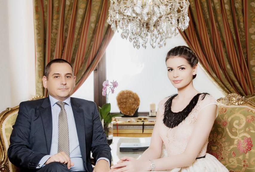 Monica Gabor, alături de un alt bărbat decât Mr Pink.