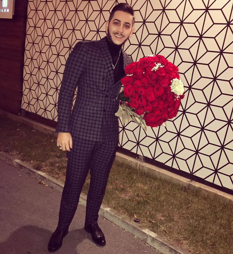 Fulgy, îndrăgostit lulea, i-a oferit unei domnişoare 101 trandafiri.